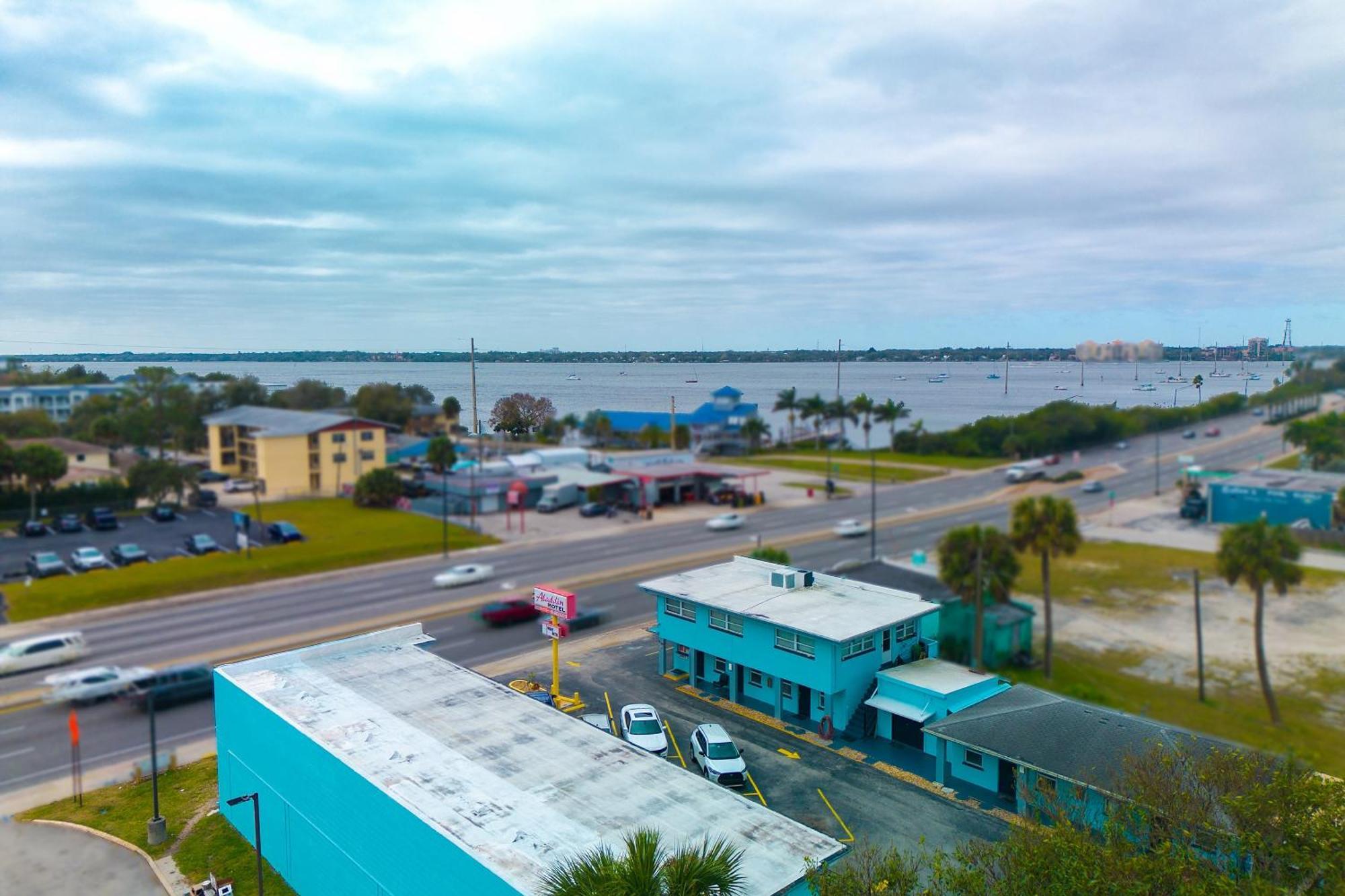 Aladdin Motel By Oyo Merritt Island Exteriör bild